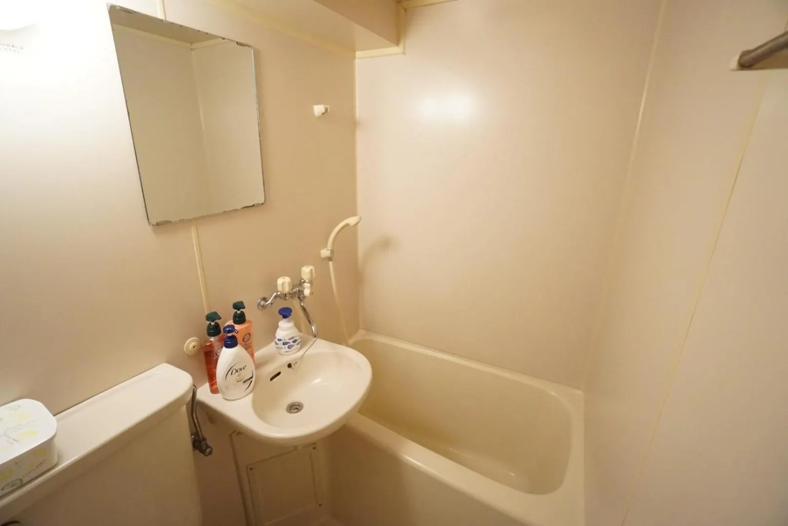 Apartment House Floor Assemble 202 Osaka
